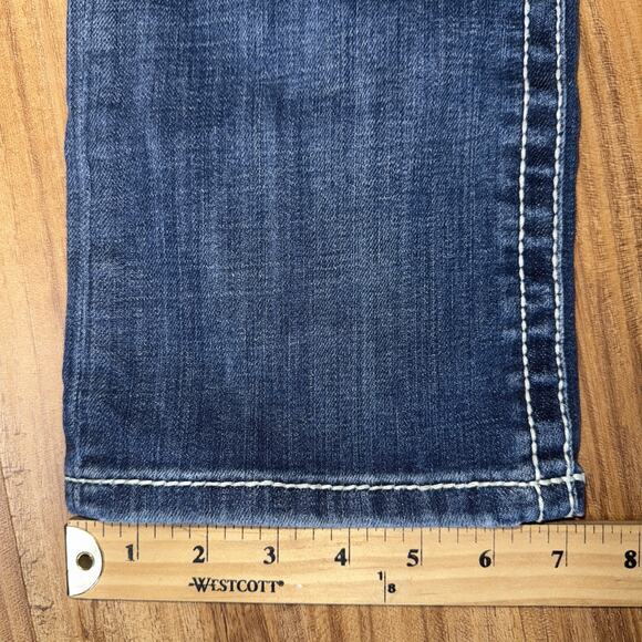 BKE Harper Buckle Womens Crop Capri Jeans Size 31 Blue Mid Rise Straight Stretch - Picture 6 of 7